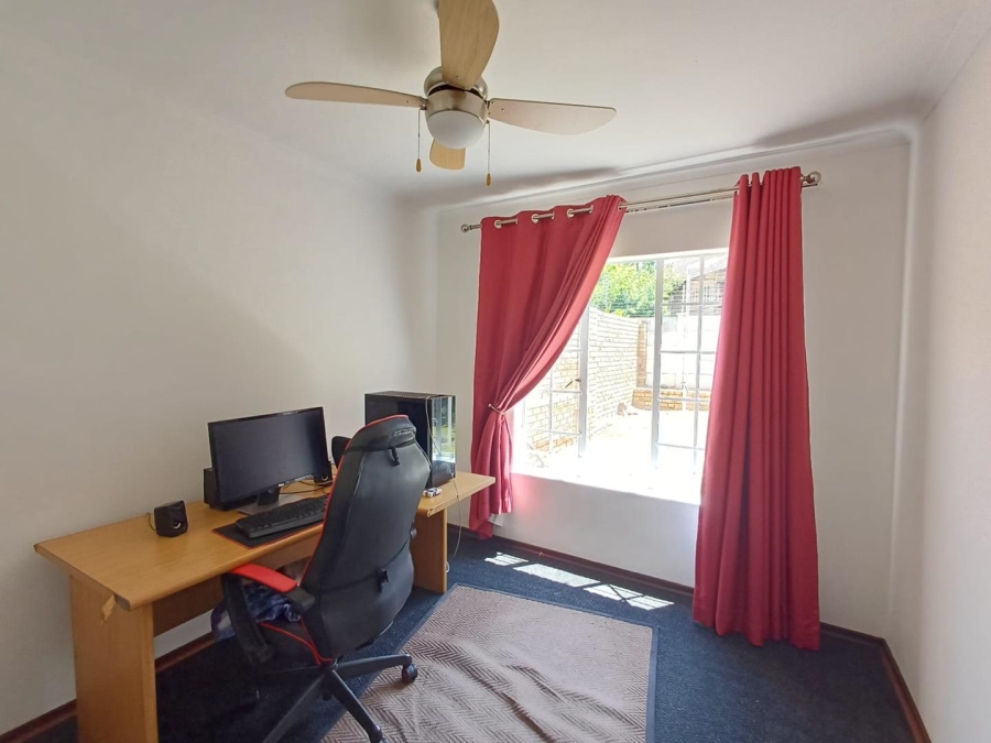 To Let 3 Bedroom Property for Rent in Sundowner Gauteng