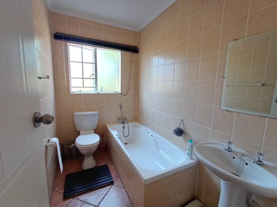 To Let 3 Bedroom Property for Rent in Sundowner Gauteng