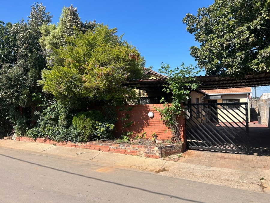 3 Bedroom Property for Sale in Ebony Park Gauteng