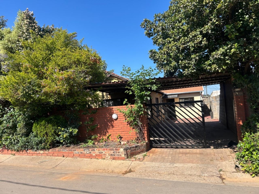 3 Bedroom Property for Sale in Ebony Park Gauteng