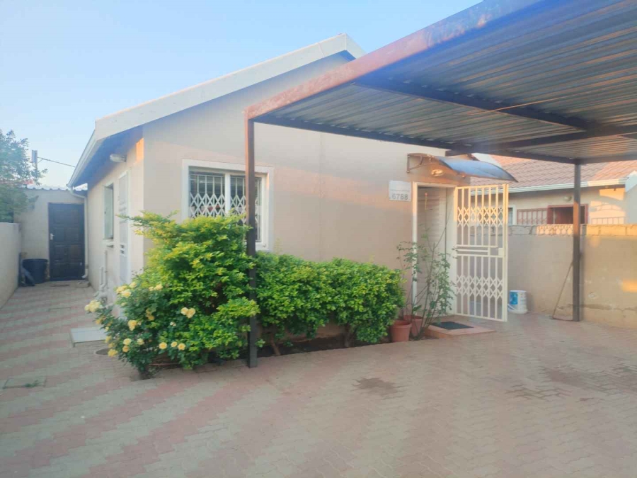 To Let 2 Bedroom Property for Rent in Mahube Valley Gauteng