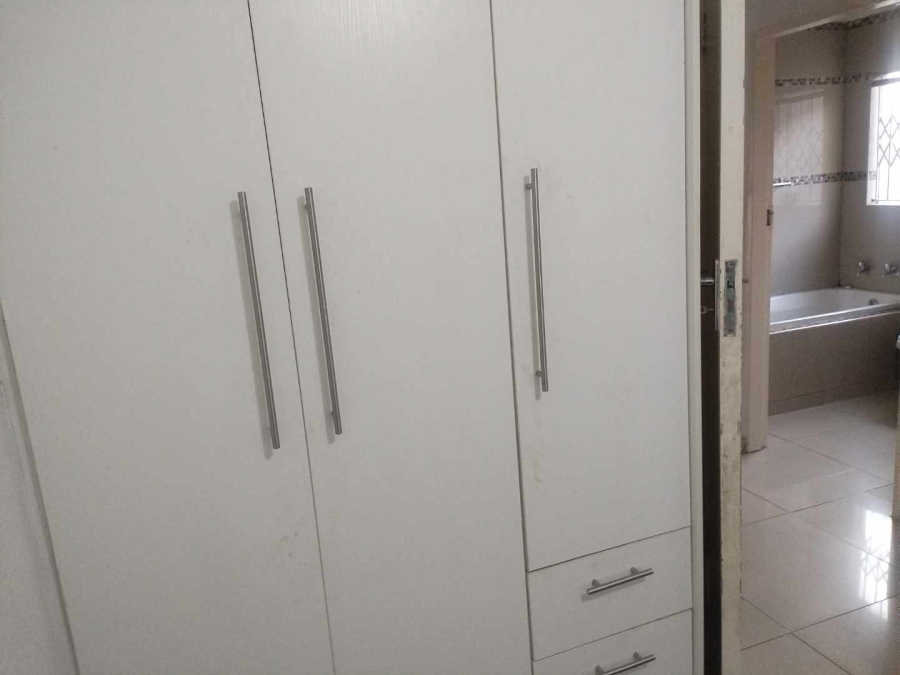 To Let 2 Bedroom Property for Rent in Mahube Valley Gauteng