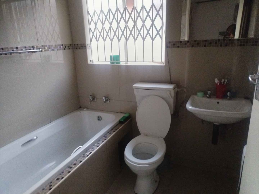To Let 2 Bedroom Property for Rent in Mahube Valley Gauteng