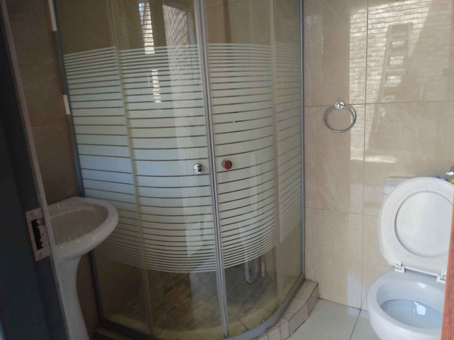 To Let 1 Bedroom Property for Rent in Mahube Valley Gauteng