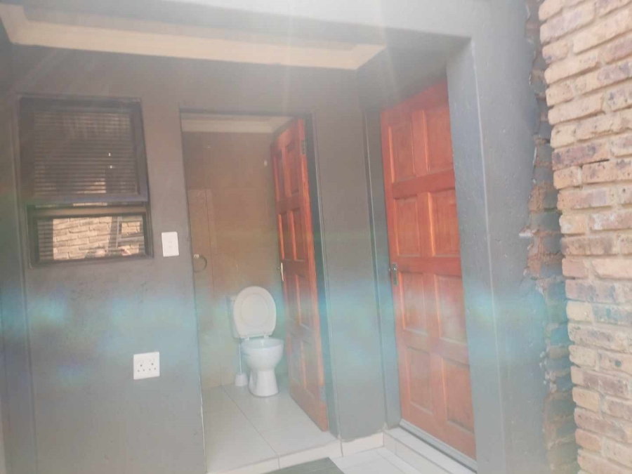 To Let 1 Bedroom Property for Rent in Mahube Valley Gauteng