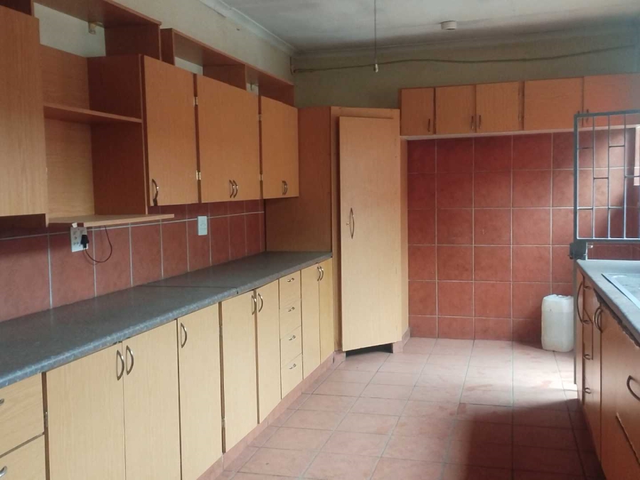 To Let 4 Bedroom Property for Rent in East Lynne Gauteng
