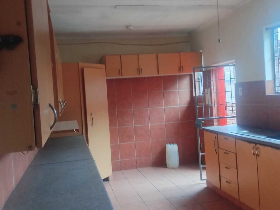 To Let 4 Bedroom Property for Rent in East Lynne Gauteng