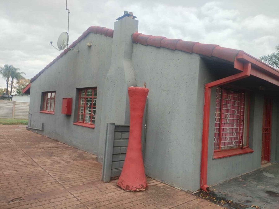To Let 3 Bedroom Property for Rent in East Lynne Gauteng