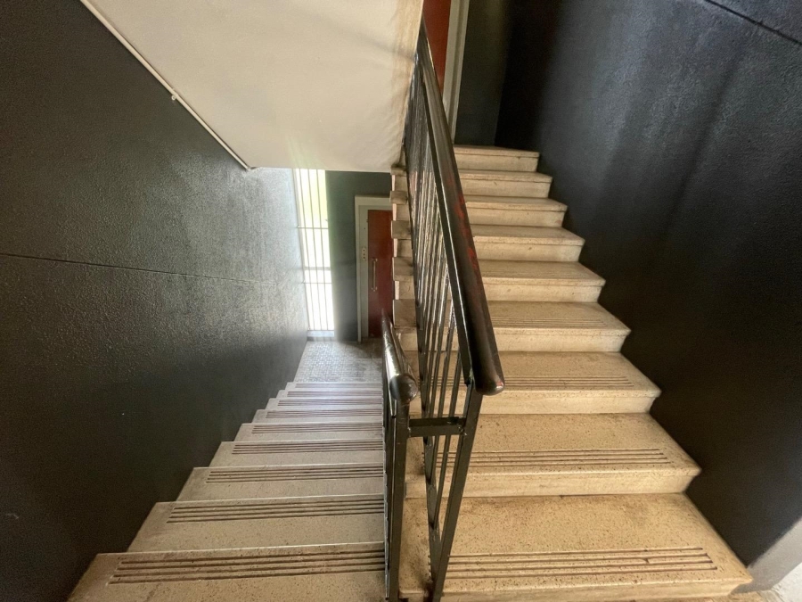1 Bedroom Property for Sale in Edenvale Central Gauteng