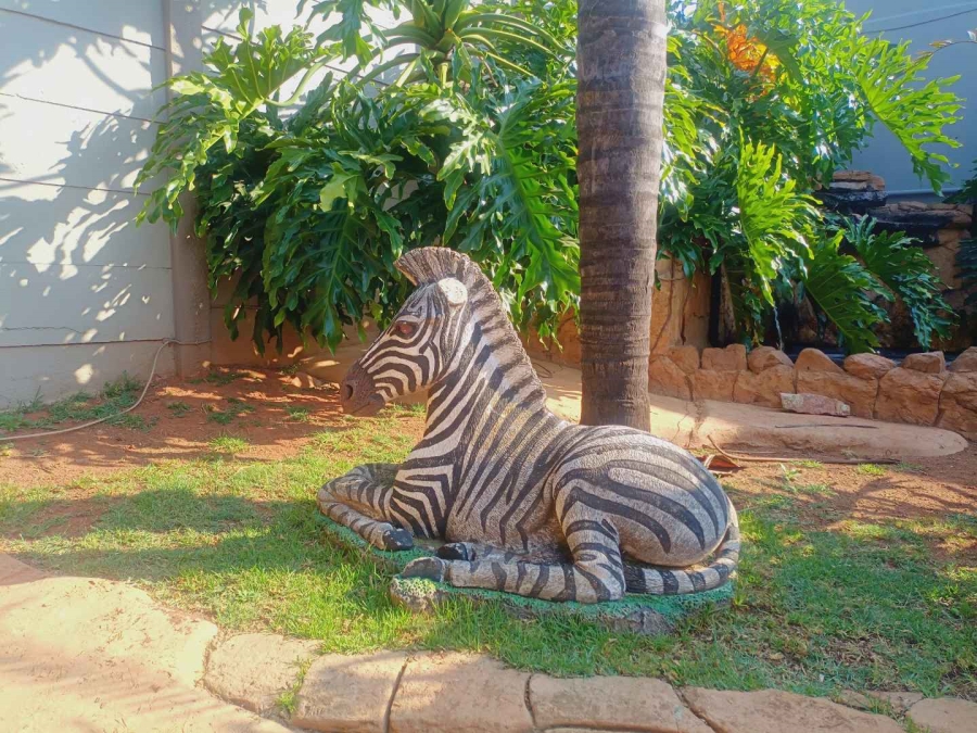 4 Bedroom Property for Sale in Florida Glen Gauteng