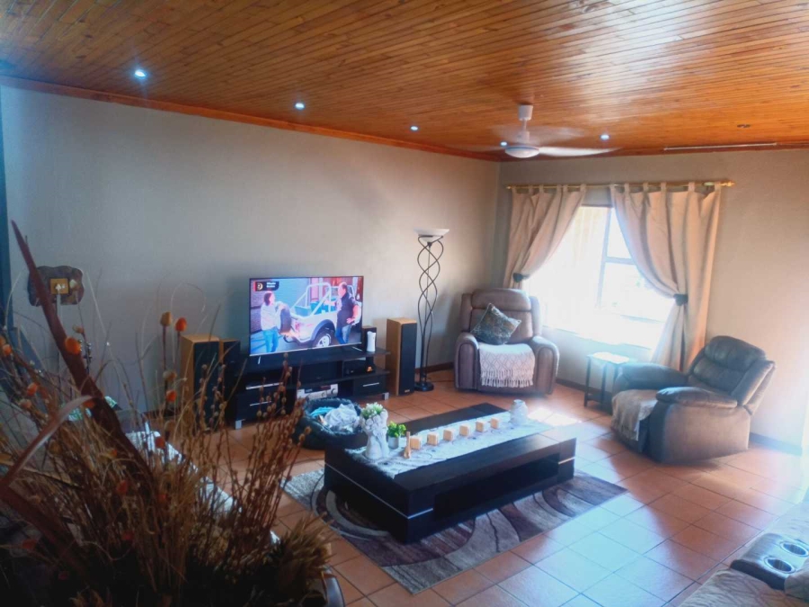 4 Bedroom Property for Sale in Florida Glen Gauteng