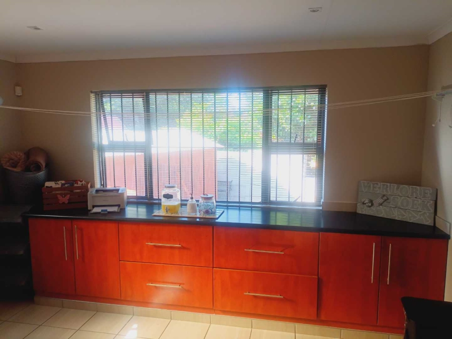 4 Bedroom Property for Sale in Florida Glen Gauteng