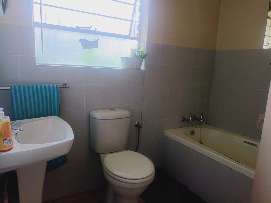 4 Bedroom Property for Sale in Florida Glen Gauteng