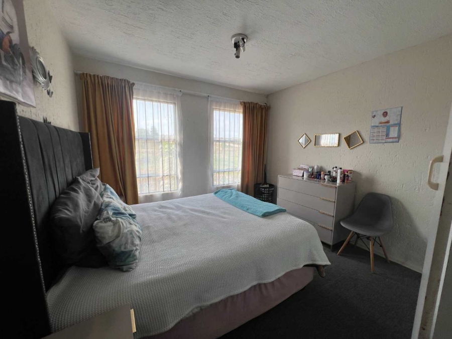 2 Bedroom Property for Sale in Groblerpark Gauteng