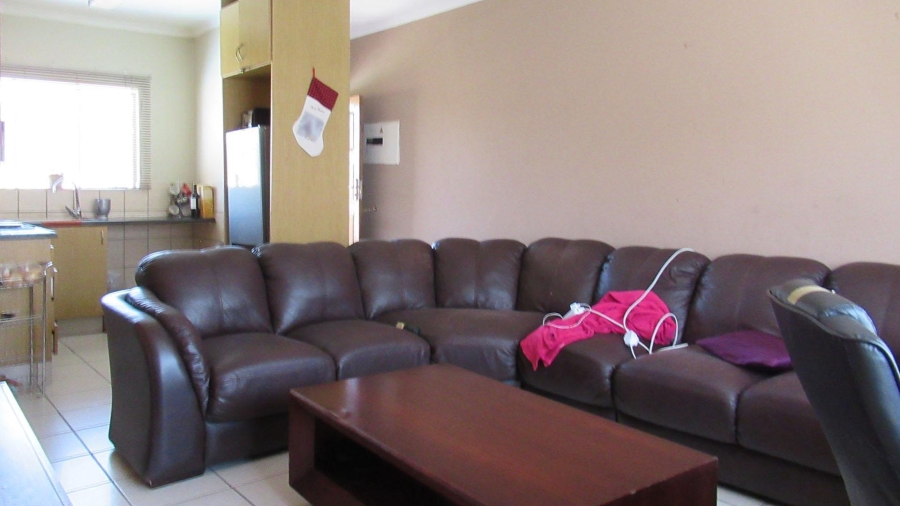 2 Bedroom Property for Sale in Meredale Gauteng