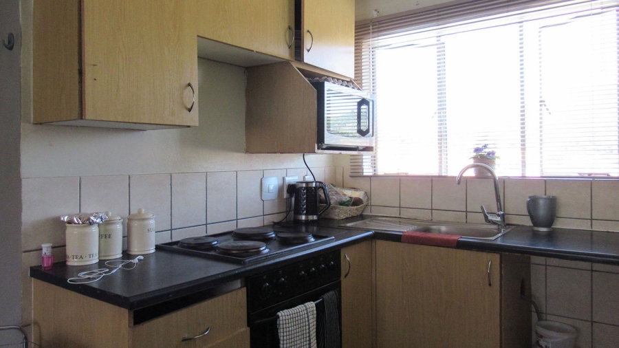 2 Bedroom Property for Sale in Meredale Gauteng