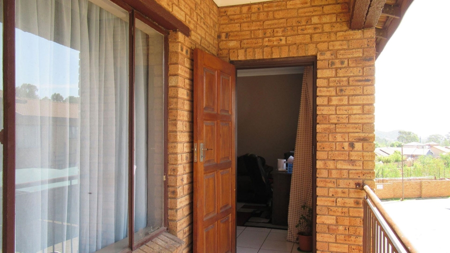 2 Bedroom Property for Sale in Meredale Gauteng