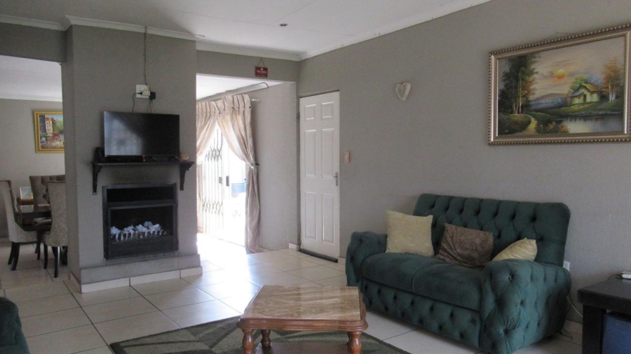 3 Bedroom Property for Sale in Alveda Park Gauteng