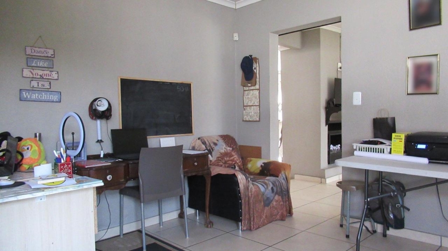 3 Bedroom Property for Sale in Alveda Park Gauteng