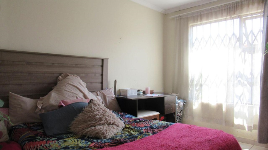 3 Bedroom Property for Sale in Alveda Park Gauteng