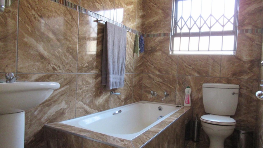 3 Bedroom Property for Sale in Alveda Park Gauteng