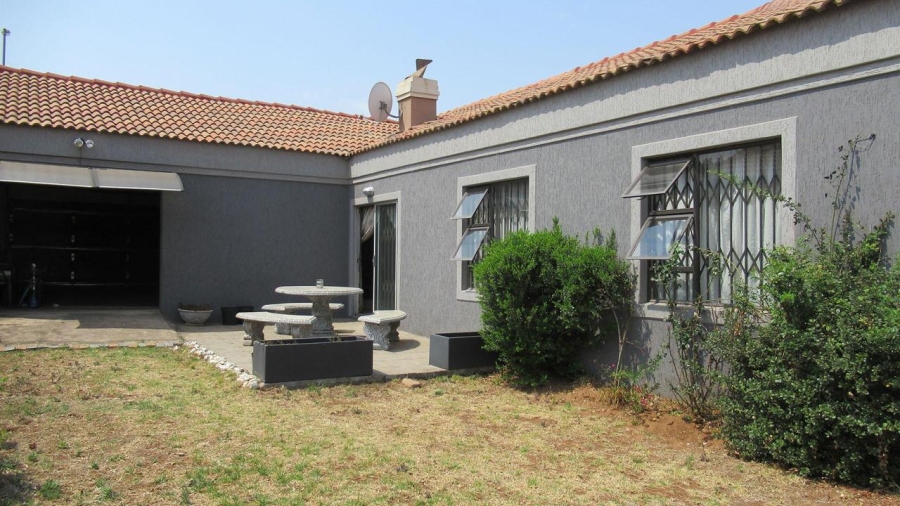 3 Bedroom Property for Sale in Alveda Park Gauteng