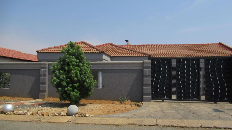 3 Bedroom Property for Sale in Alveda Park Gauteng