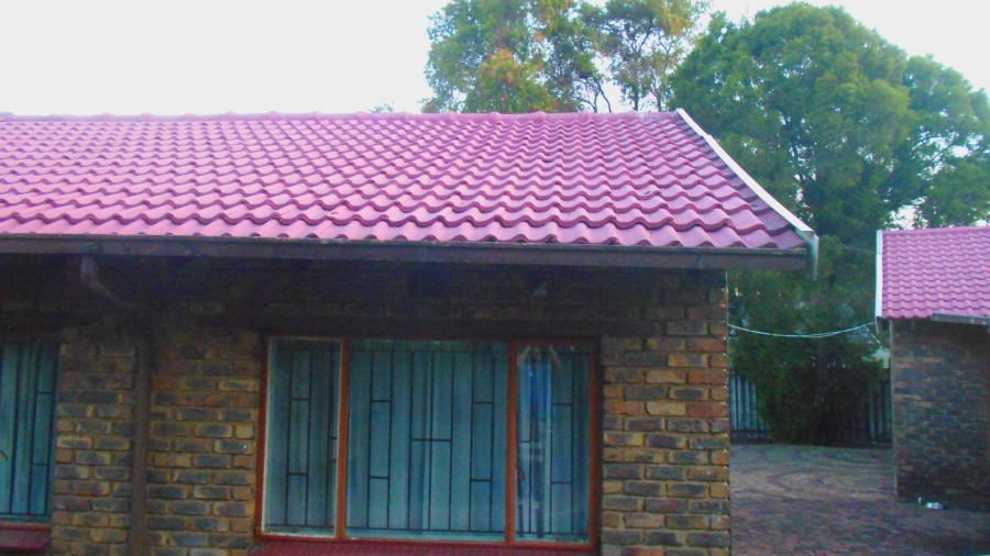4 Bedroom Property for Sale in Brackenhurst Gauteng