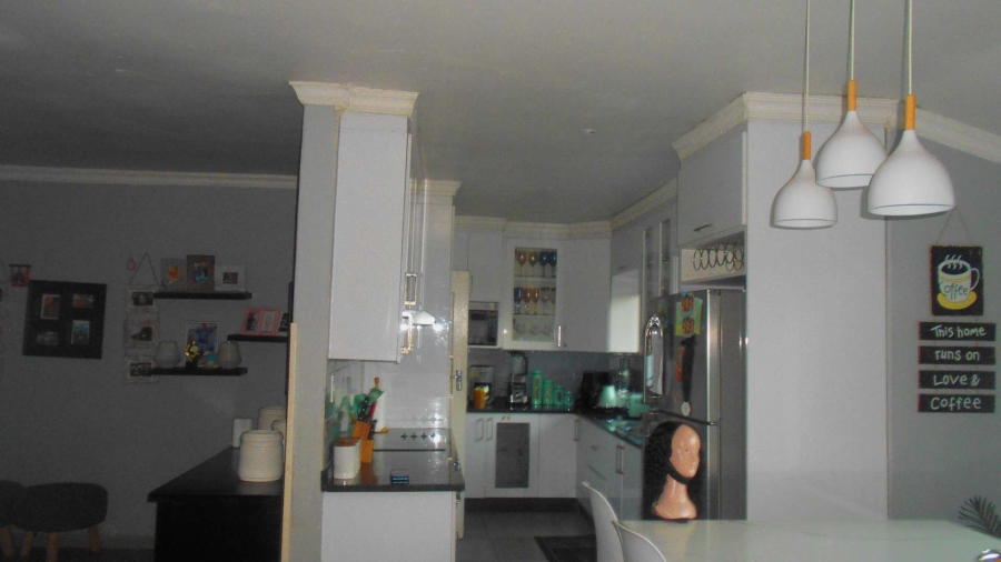 4 Bedroom Property for Sale in Brackenhurst Gauteng