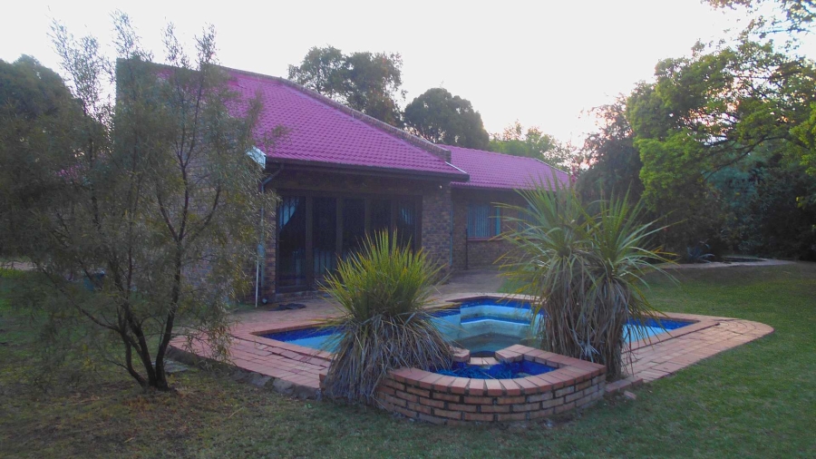 4 Bedroom Property for Sale in Brackenhurst Gauteng