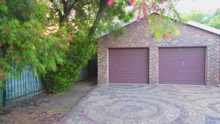 4 Bedroom Property for Sale in Brackenhurst Gauteng