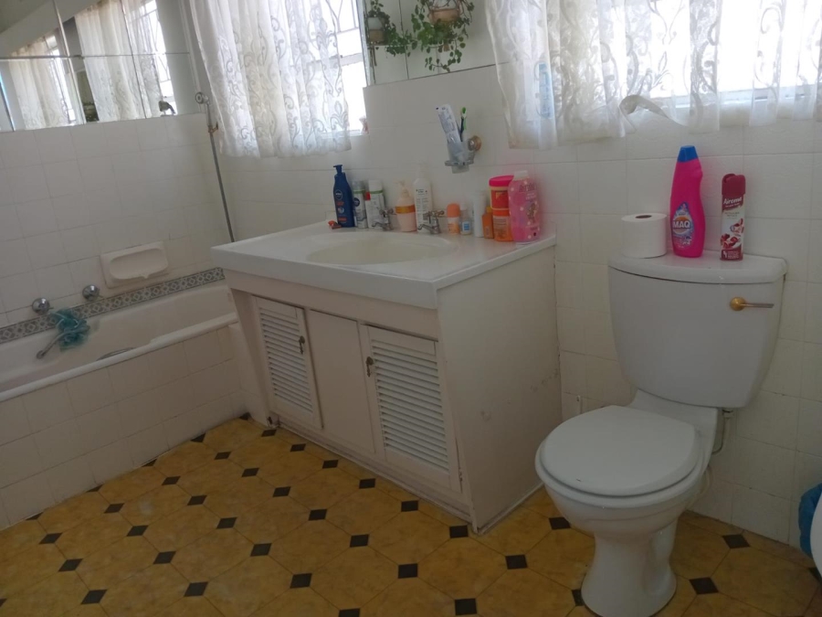 4 Bedroom Property for Sale in Brackenhurst Gauteng