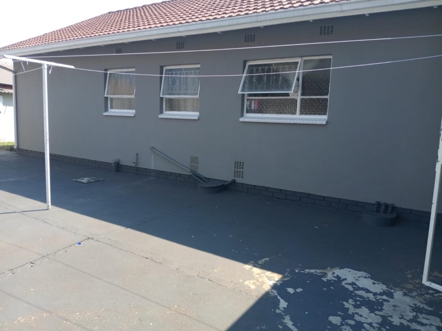4 Bedroom Property for Sale in Brackenhurst Gauteng