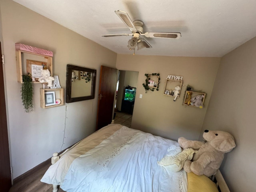 2 Bedroom Property for Sale in Hennopspark Gauteng