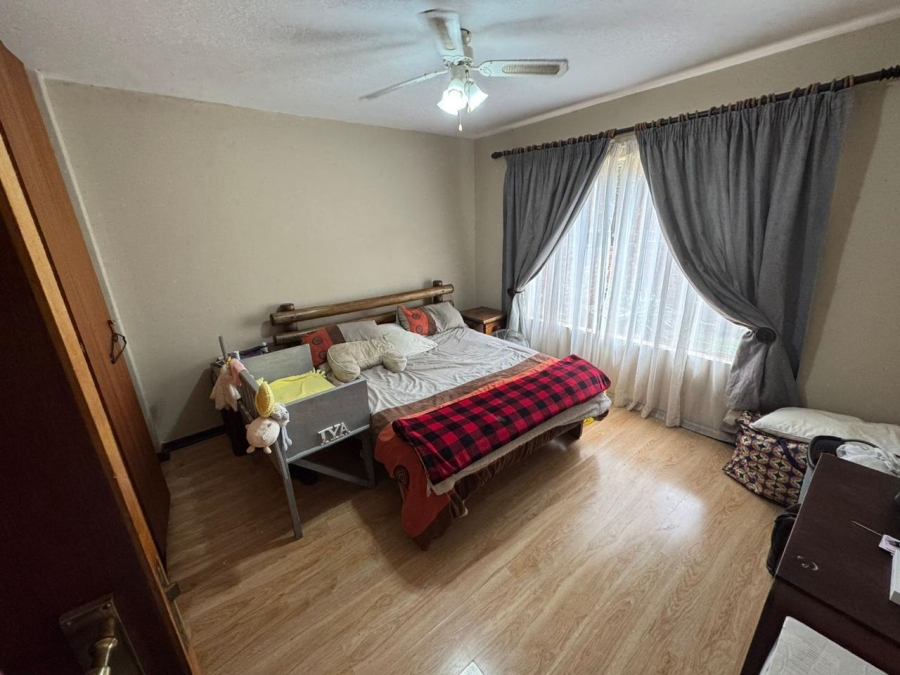 2 Bedroom Property for Sale in Hennopspark Gauteng