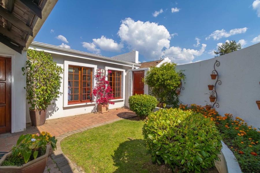 2 Bedroom Property for Sale in Bryanston Gauteng