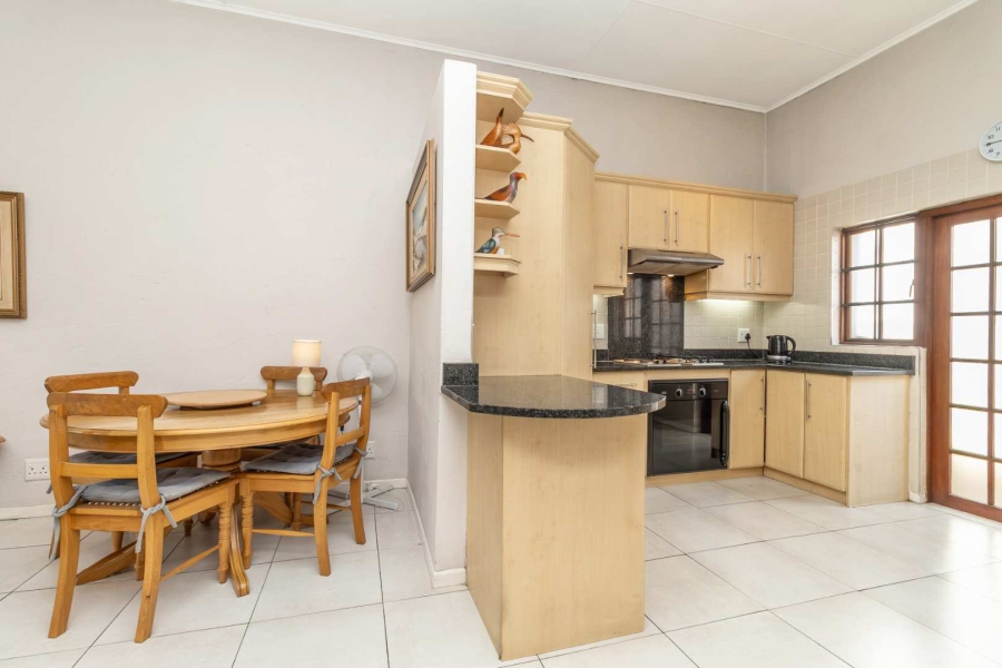 2 Bedroom Property for Sale in Bryanston Gauteng