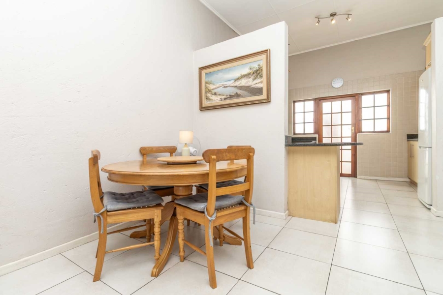 2 Bedroom Property for Sale in Bryanston Gauteng