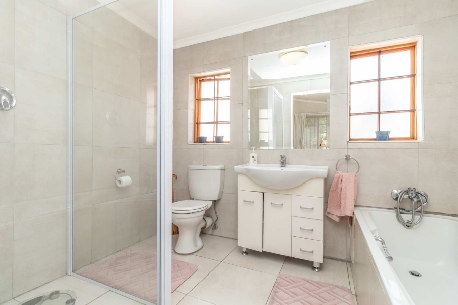 2 Bedroom Property for Sale in Bryanston Gauteng