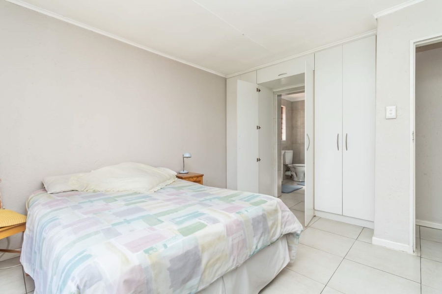 2 Bedroom Property for Sale in Bryanston Gauteng