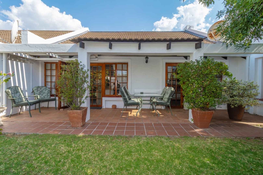 2 Bedroom Property for Sale in Bryanston Gauteng