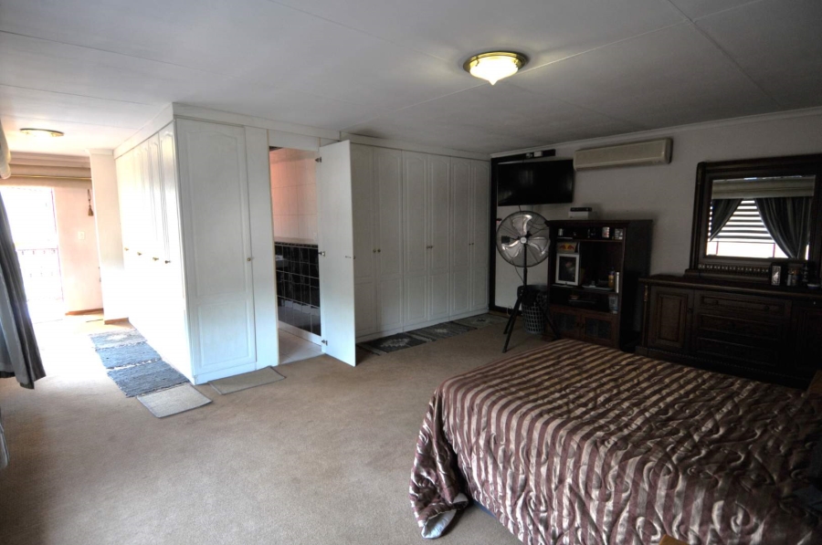 4 Bedroom Property for Sale in Silverton Gauteng