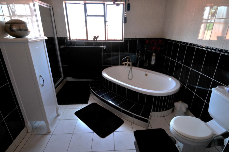 4 Bedroom Property for Sale in Silverton Gauteng