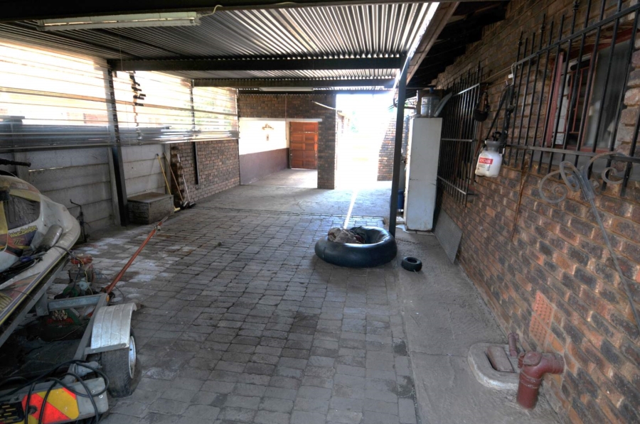 4 Bedroom Property for Sale in Silverton Gauteng