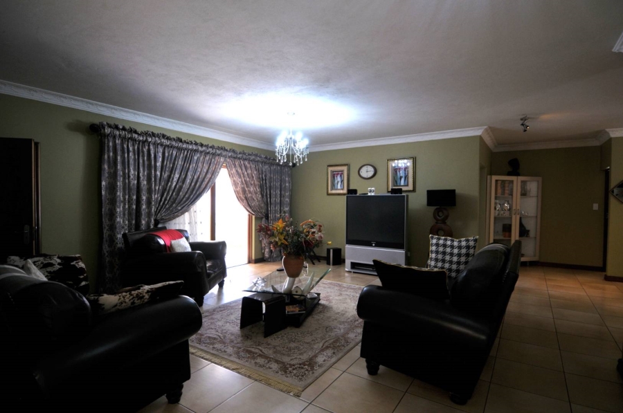 4 Bedroom Property for Sale in Willow Acres Gauteng