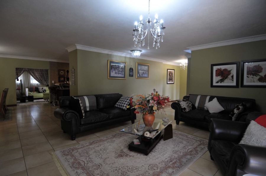 4 Bedroom Property for Sale in Willow Acres Gauteng