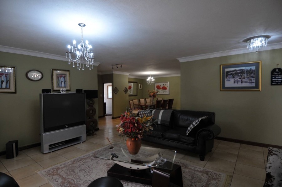 4 Bedroom Property for Sale in Willow Acres Gauteng