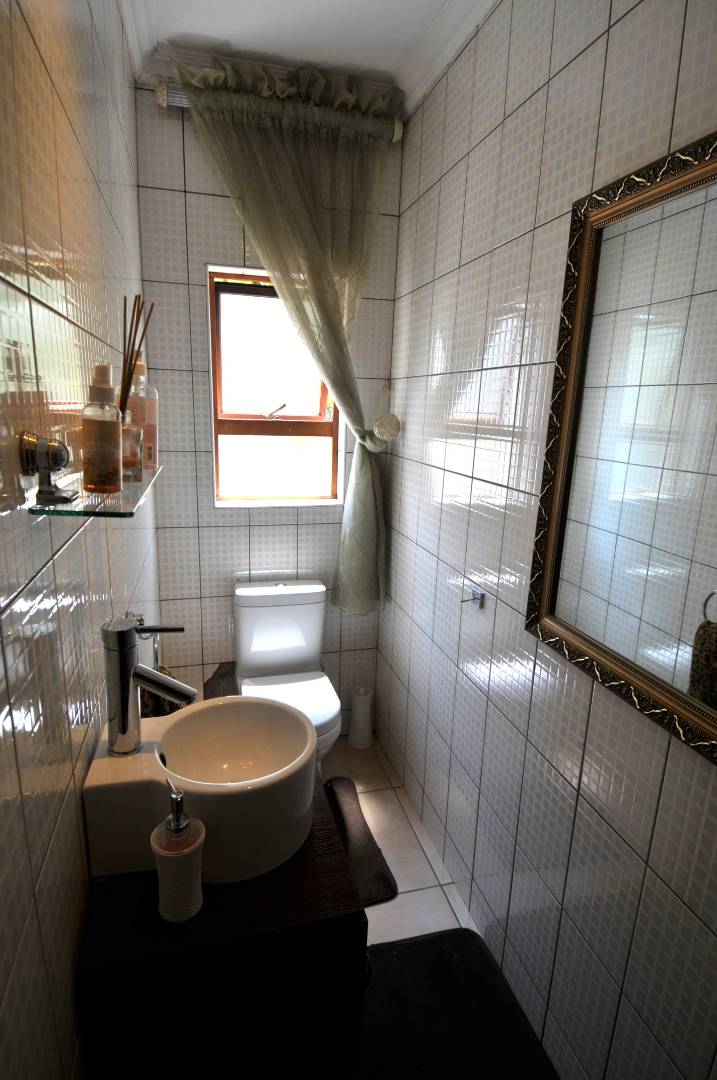 4 Bedroom Property for Sale in Willow Acres Gauteng