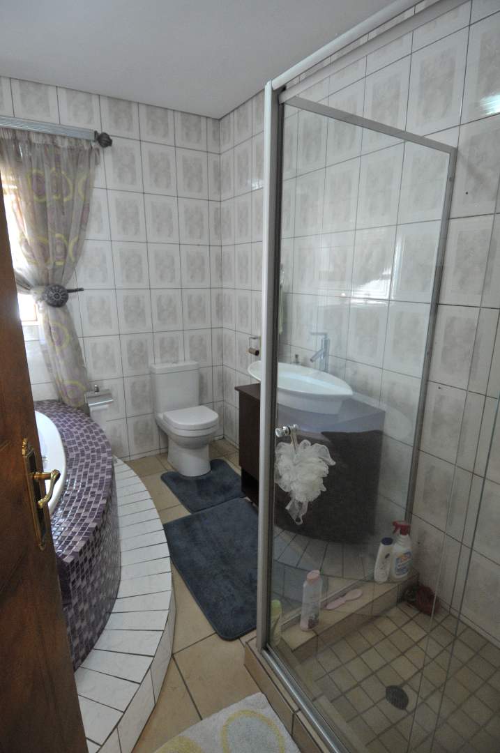 4 Bedroom Property for Sale in Willow Acres Gauteng