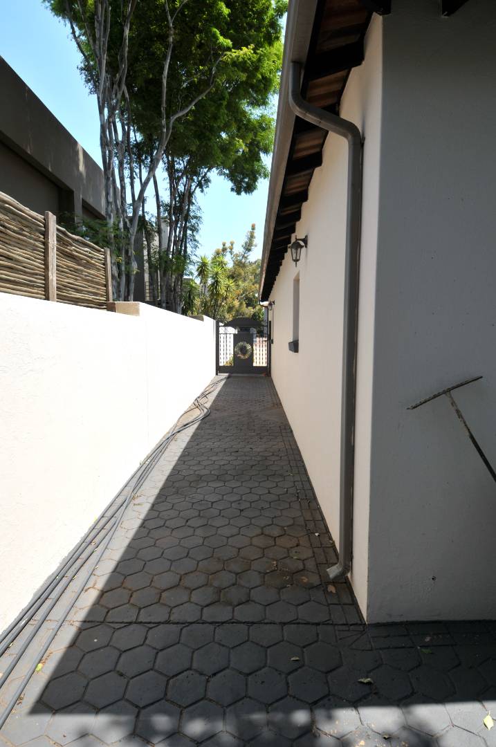 4 Bedroom Property for Sale in Willow Acres Gauteng